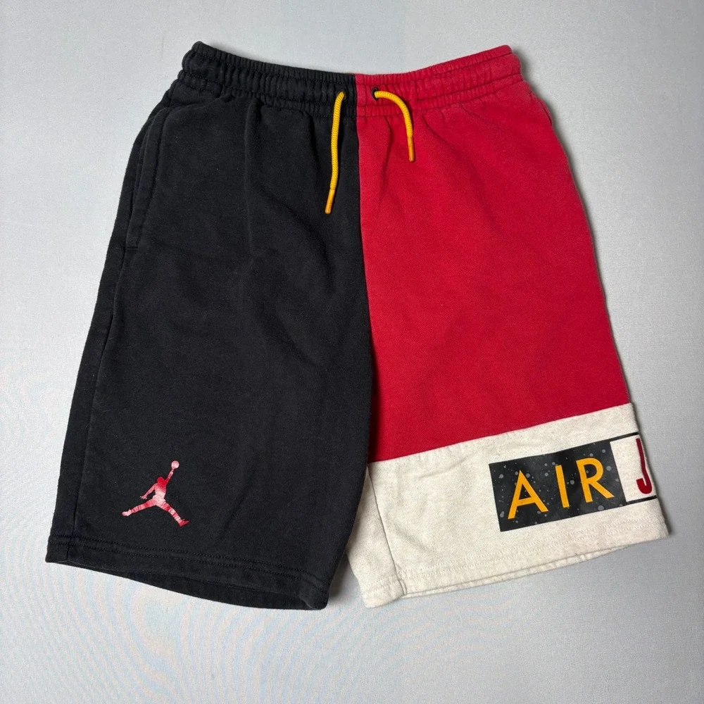 Air Jordan Mens Colorblock Fleece Shorts Black Red B773-R2S Size L (12-13 Yrs)